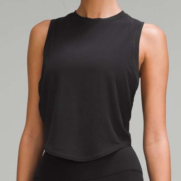 Sold!!! Lululemon Soft-Knit Crewneck Cropped Tank Top W1ESNS Black size 12 - Picture 1 of 6